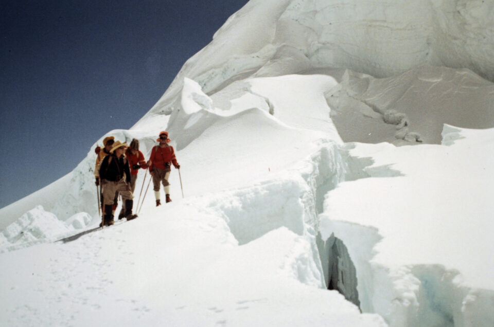 Sul ghiacciaio. Foto dalla Fondazione Riccardo Cassin. Il racconto dal diario